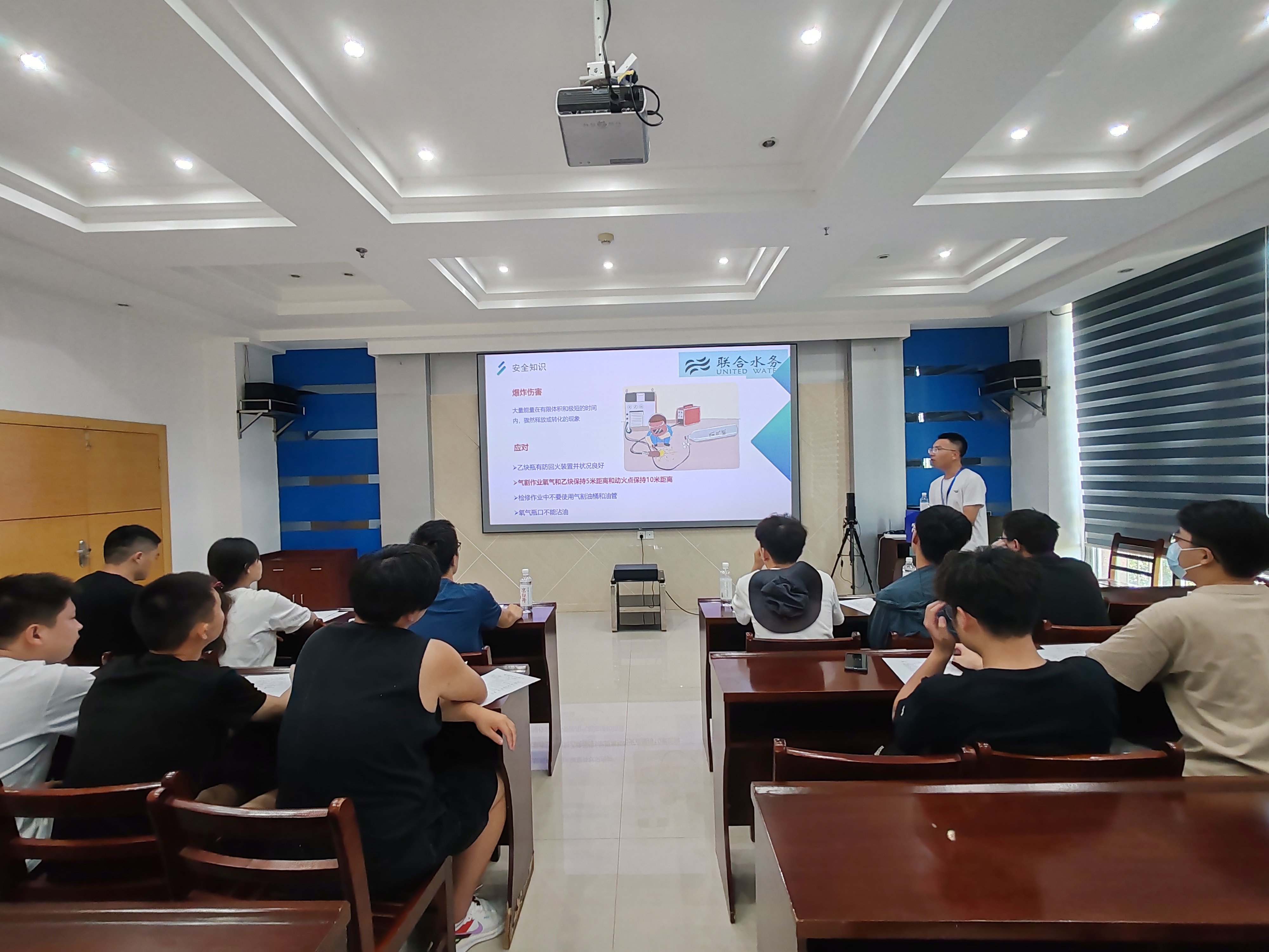 ��ҳ- �������ǲ��й��������